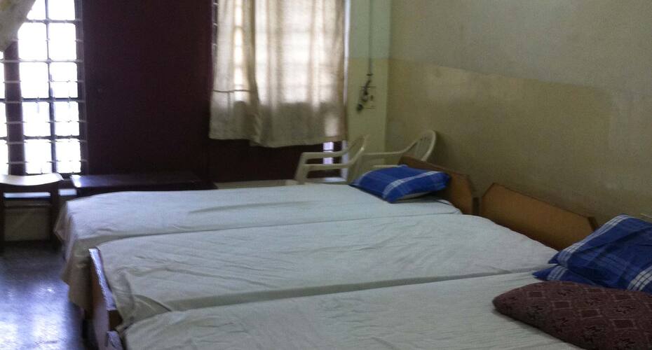Dhanapal Lodge, Tiruvannamalai 4